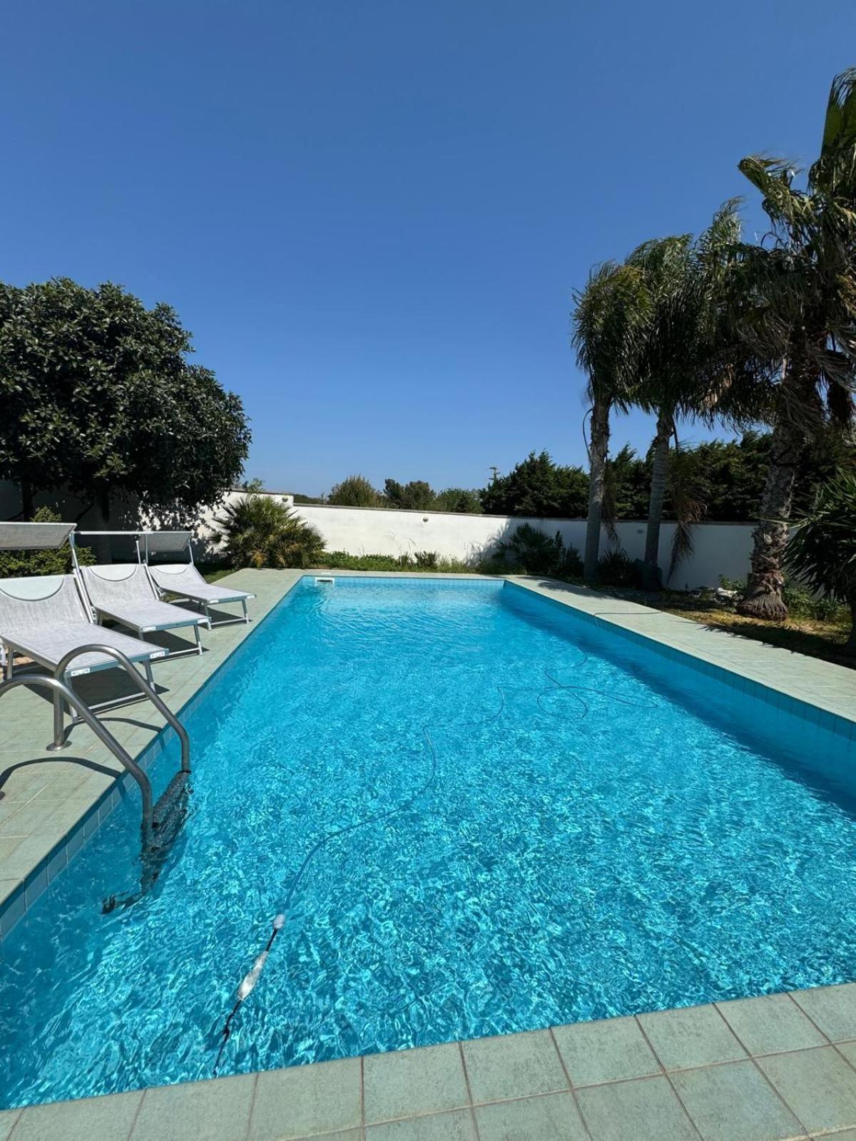 Homestay Villalinda Con Piscina *